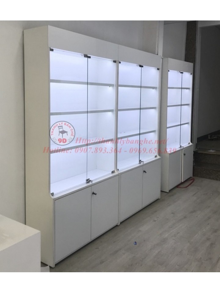 Thanh lý tủ kính trưng bày chống ẩm có đèn led
